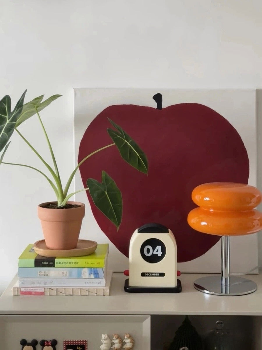 Retro Bubble Table Lamp in Mars Orange - Chic Chambers